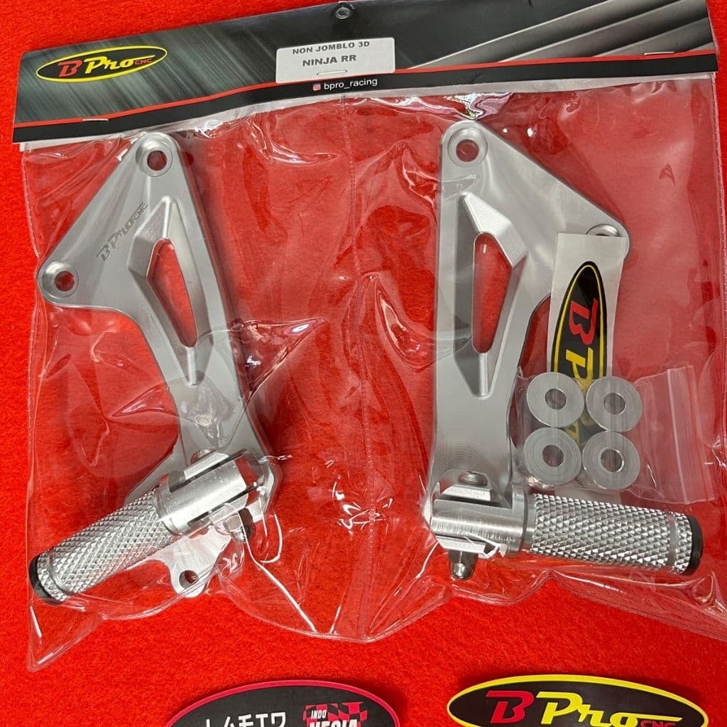 bpro racing Footstep Step Belakang Non Jomblo Ninja RR 150 3D Knalpot Cobra injekan boncengan