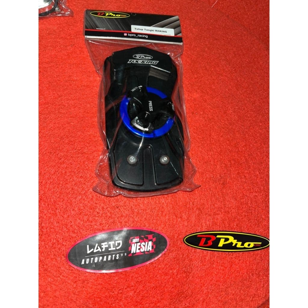 Model biasa hitam